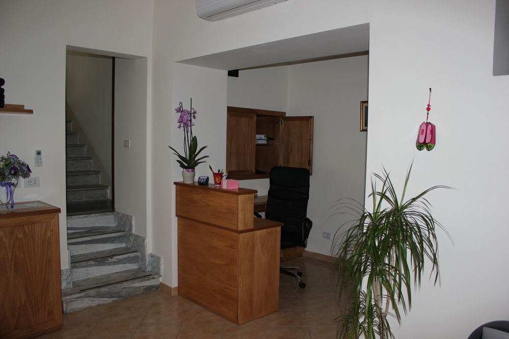 Hotel Casa Per Ferie Beato Rosaz Rom Exterior foto