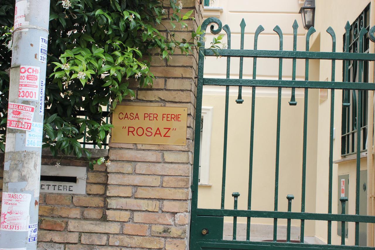 Hotel Casa Per Ferie Beato Rosaz Rom Exterior foto