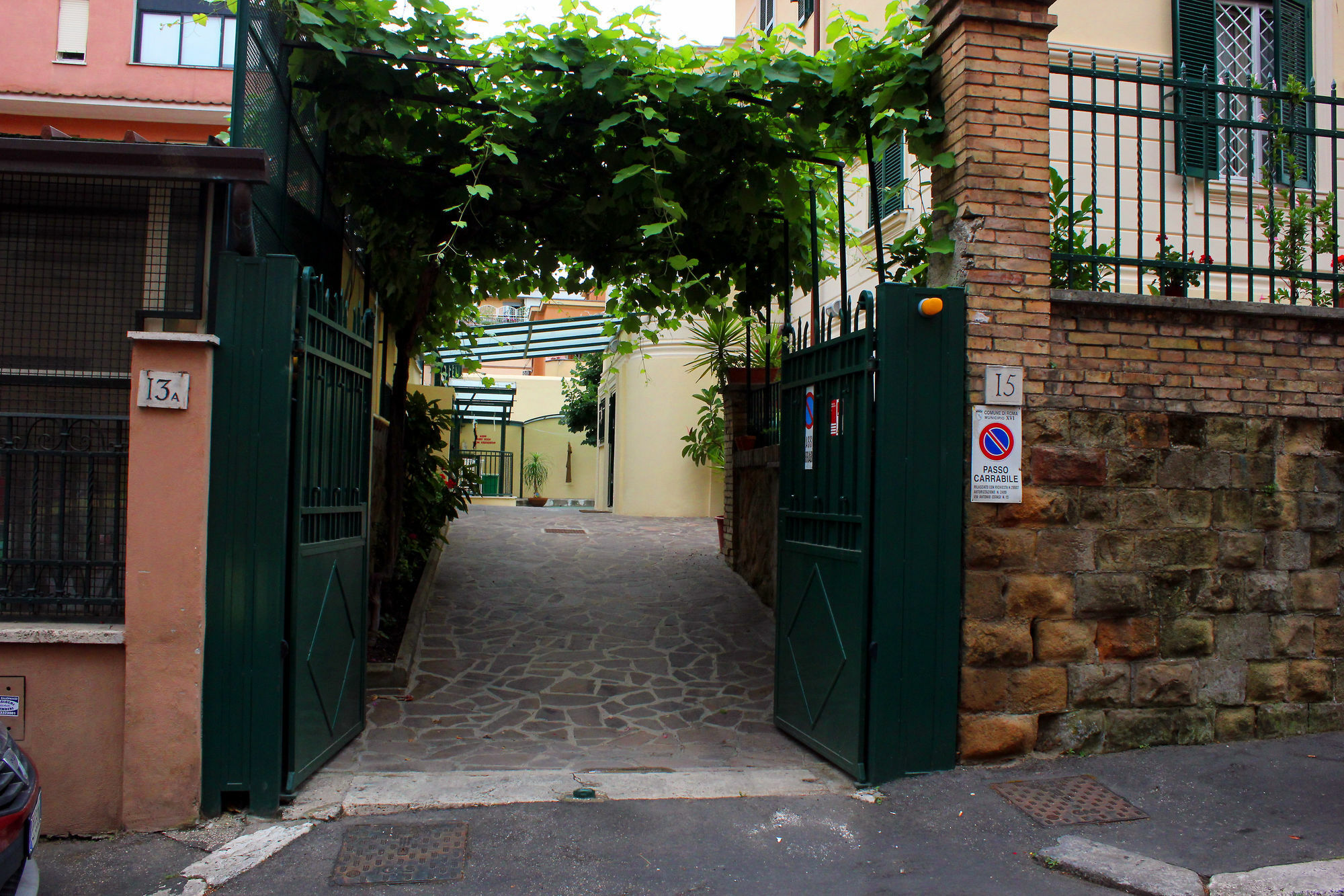 Hotel Casa Per Ferie Beato Rosaz Rom Exterior foto